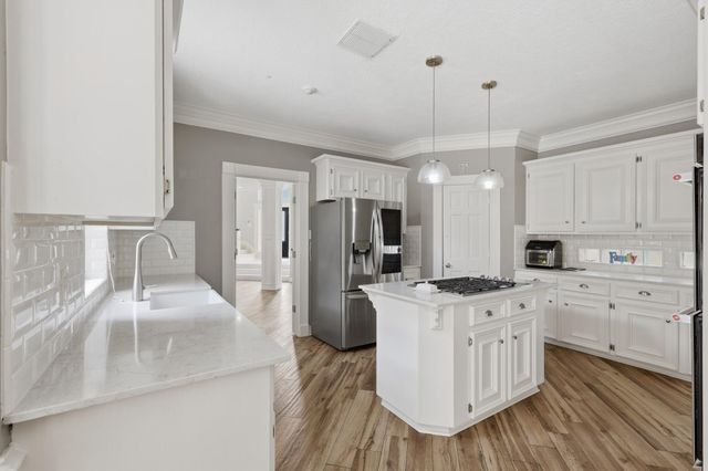 1711 Forestlake Drive, Sugar Land, TX 77479