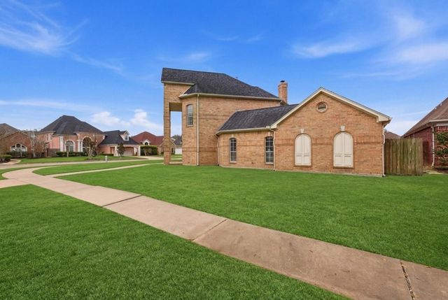 1711 Forestlake Drive, Sugar Land, TX 77479