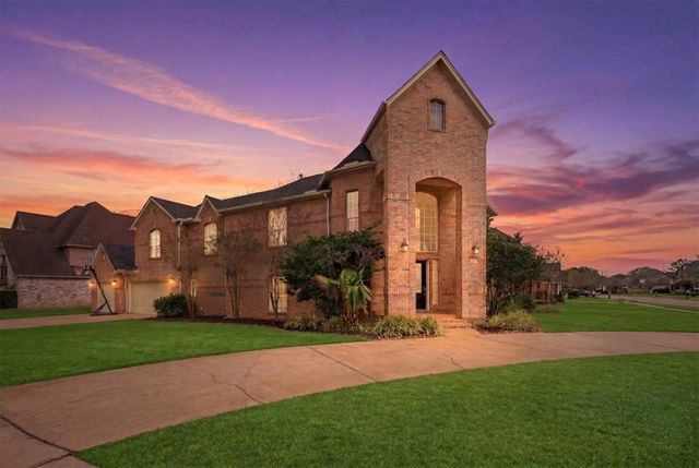 1711 Forestlake Drive, Sugar Land, TX 77479