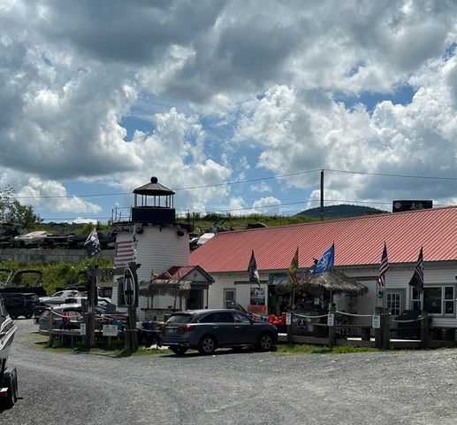 66 Somerset Road, Searsburg, VT 05363