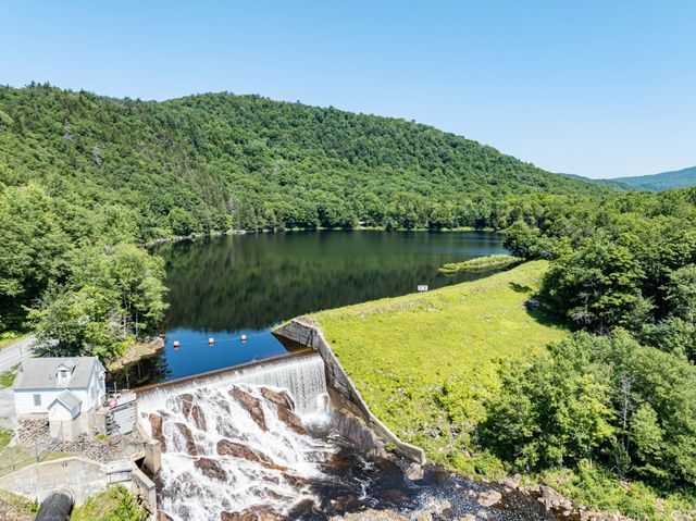 66 Somerset Road, Searsburg, VT 05363