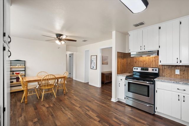 729 SW Sunnybrook Drive, Burleson, TX 76028