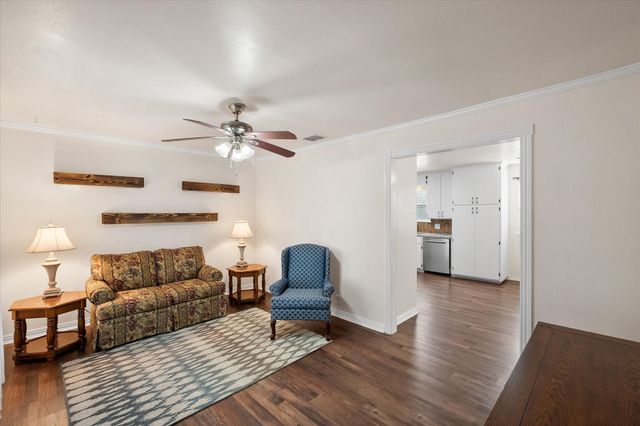 729 SW Sunnybrook Drive, Burleson, TX 76028