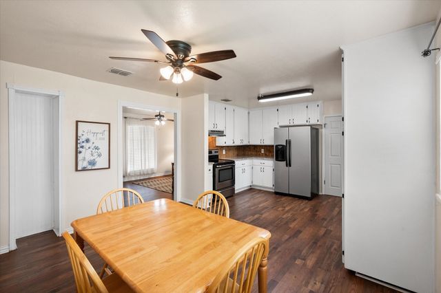 729 SW Sunnybrook Drive, Burleson, TX 76028