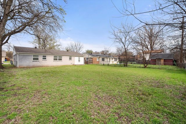 729 SW Sunnybrook Drive, Burleson, TX 76028