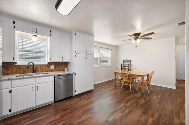 729 SW Sunnybrook Drive, Burleson, TX 76028