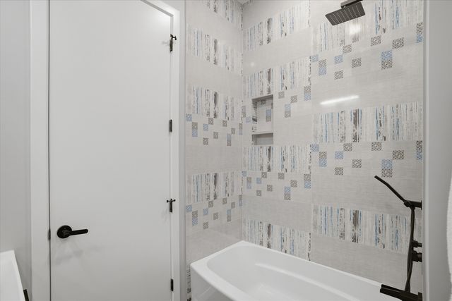 5830 N Lincoln Avenue 3S, Chicago, IL 60659