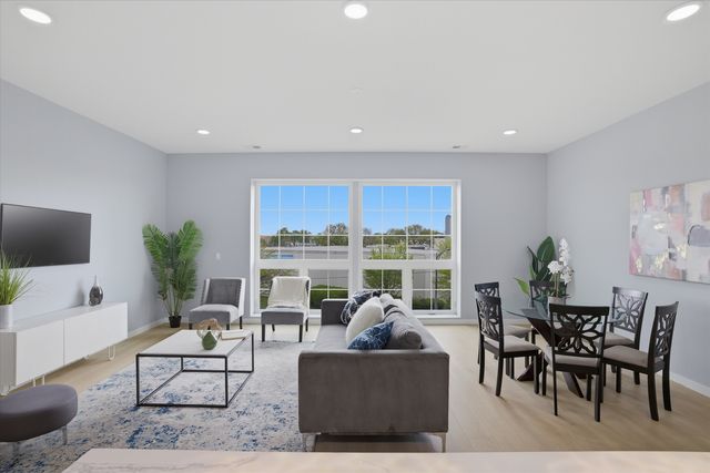 5830 N Lincoln Avenue 3S, Chicago, IL 60659