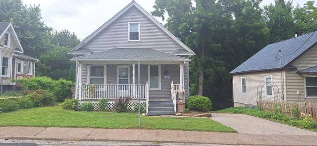 2324 E High Street, Davenport, IA 52803