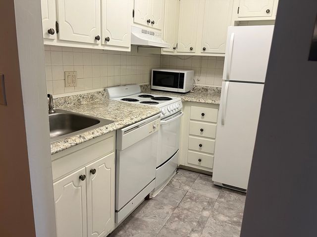 287 Harvard St 55, Cambridge, MA 02139
