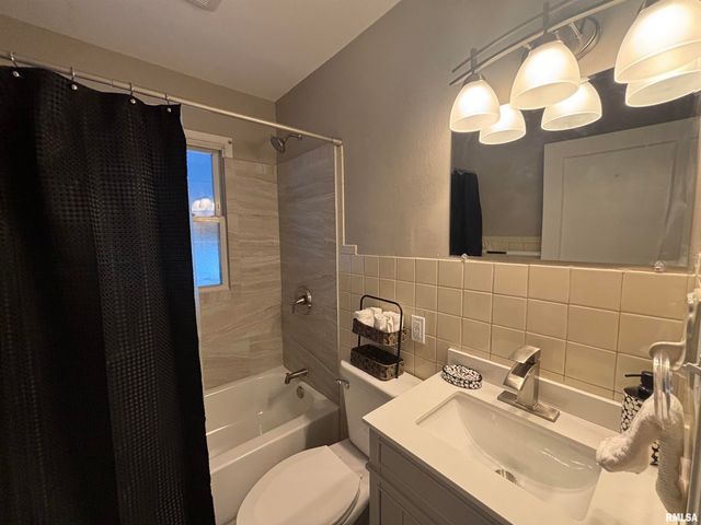 2052 N 20TH Street, Springfield, IL 62702