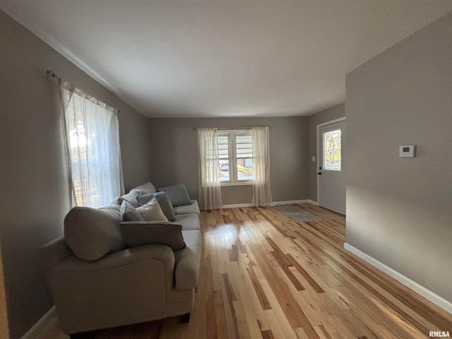 2052 N 20TH Street, Springfield, IL 62702