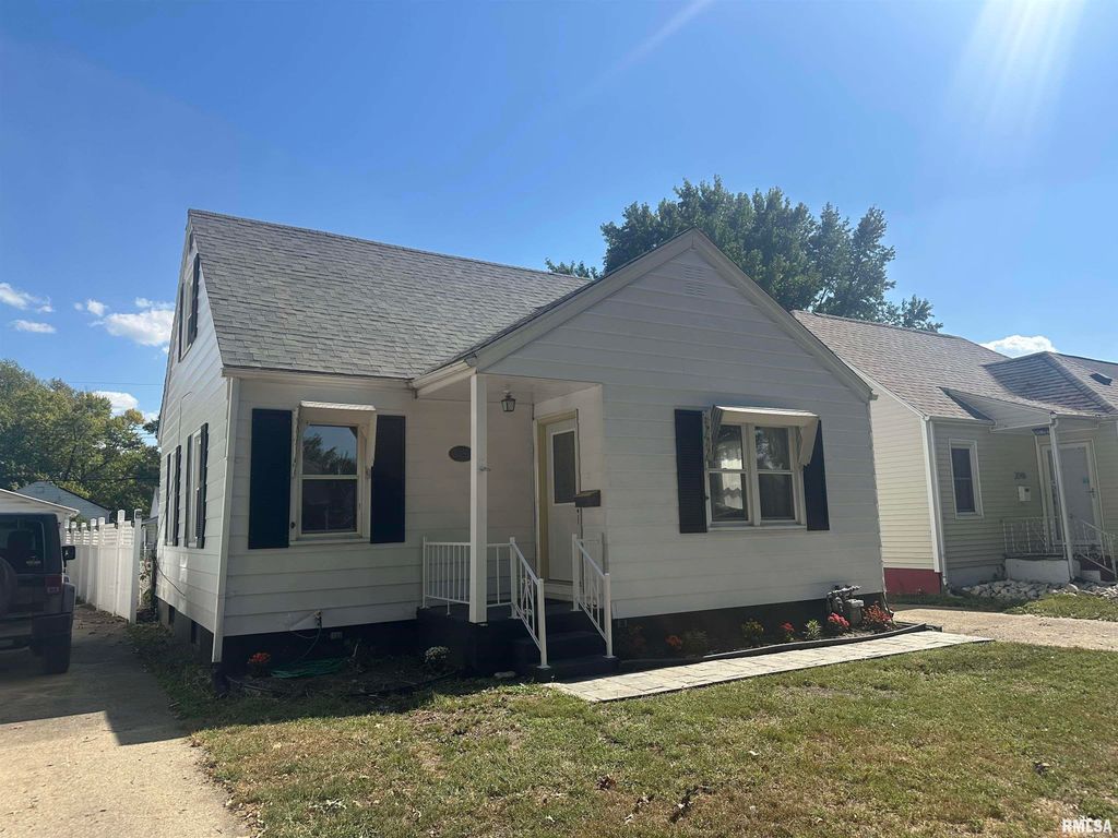 2052 N 20TH Street, Springfield, IL 62702