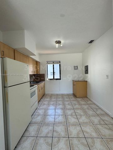 350 Madeira Ave 4, Coral Gables, FL 33134