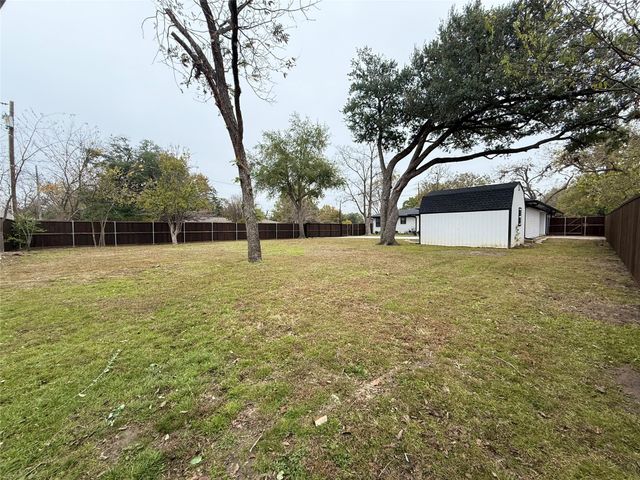 203 Walnut Street, Terrell, TX 75160