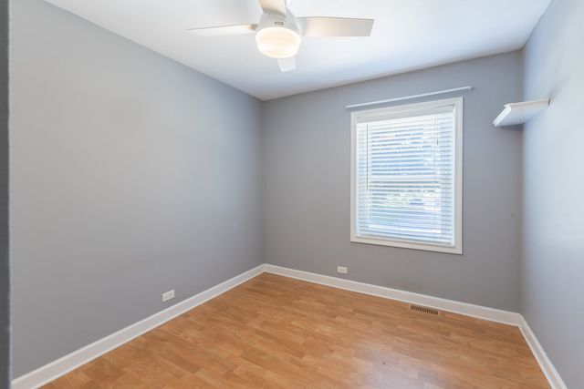 7615 Walnut Avenue, Woodridge, IL 60517