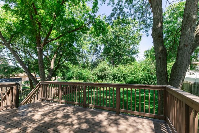 7615 Walnut Avenue, Woodridge, IL 60517