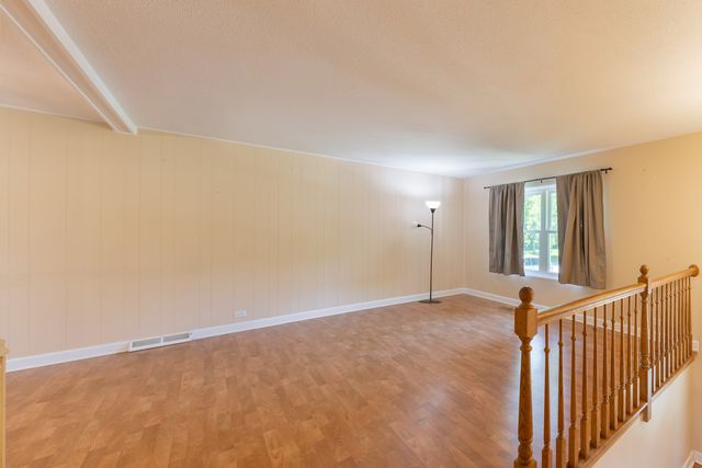 7615 Walnut Avenue, Woodridge, IL 60517