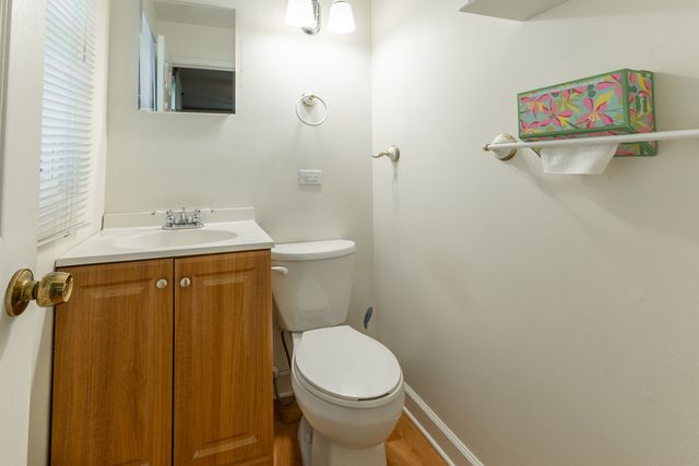 7615 Walnut Avenue, Woodridge, IL 60517