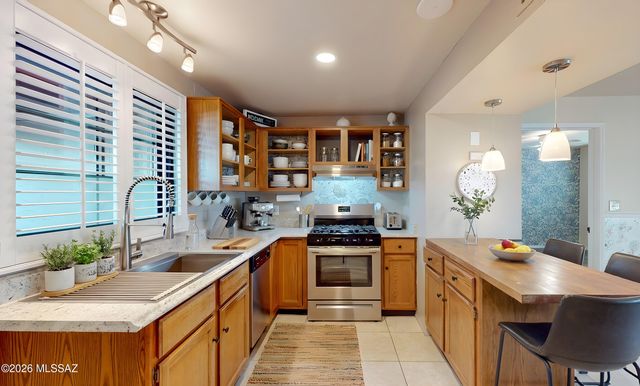 138 S La Canada Dr Unit C, Green Valley, AZ 85614