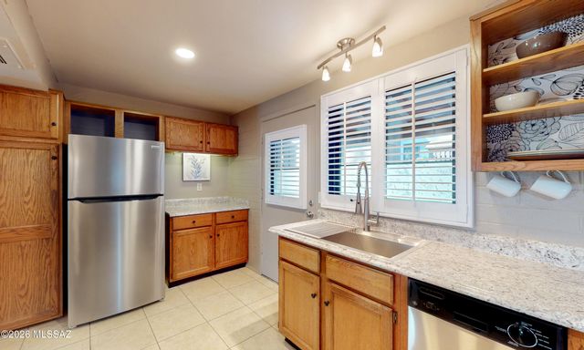 138 S La Canada Dr Unit C, Green Valley, AZ 85614