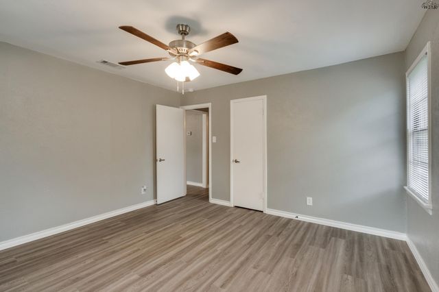 2405 SANTA FE STREET, Wichita Falls, TX 76309