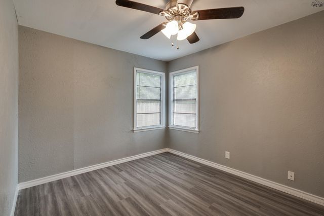 2405 SANTA FE STREET, Wichita Falls, TX 76309