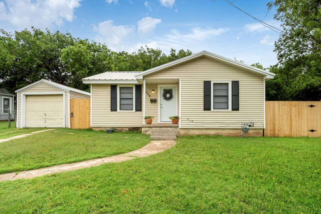 2405 SANTA FE STREET, Wichita Falls, TX 76309