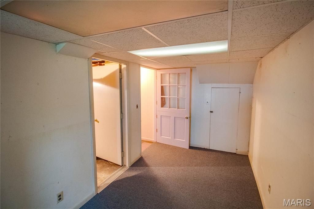 Image 40 of property listing at 400 S Washington Street, Jerseyville, IL 62052