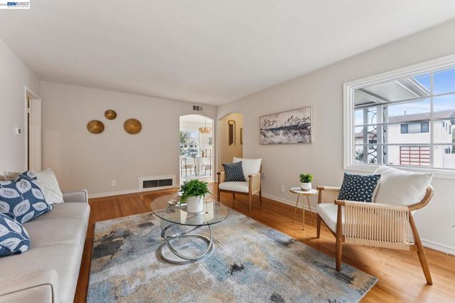 473 Pacific Ave, Alameda, CA 94501