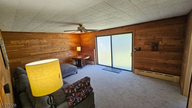 8 Hillside Rd, Mansfield Twp., NJ 07840