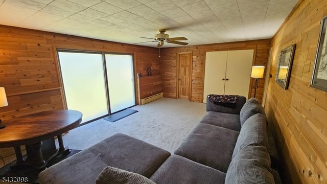 8 Hillside Rd, Mansfield Twp., NJ 07840