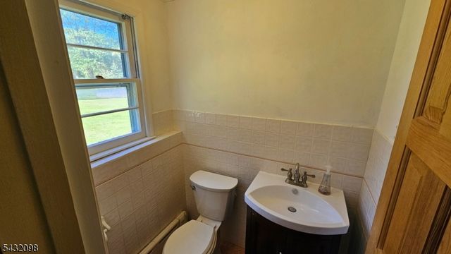 8 Hillside Rd, Mansfield Twp., NJ 07840