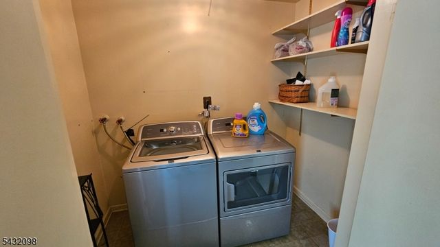 8 Hillside Rd, Mansfield Twp., NJ 07840