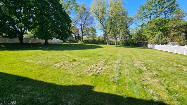8 Hillside Rd, Mansfield Twp., NJ 07840