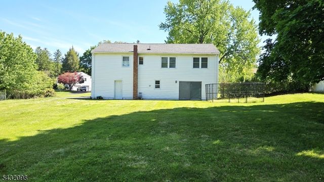 8 Hillside Rd, Mansfield Twp., NJ 07840