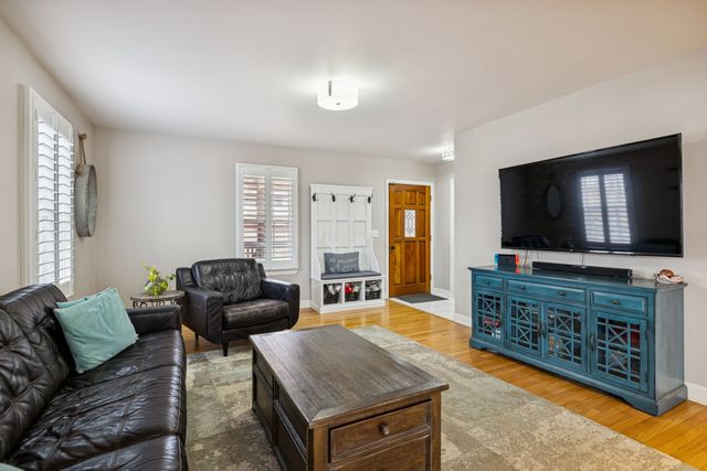 1358 Old Charlotte Pike, Pegram, TN 37143