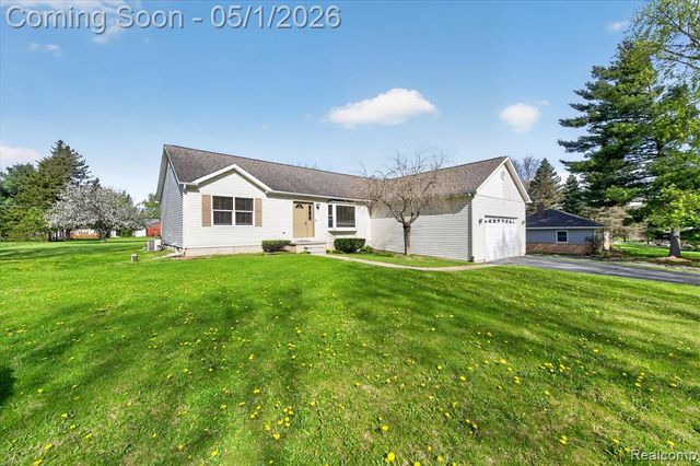 9074 Hamburg Road, Brighton, MI 48116
