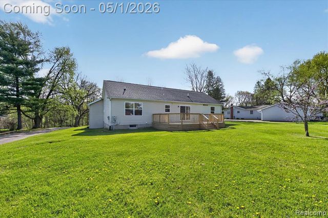 9074 Hamburg Road, Brighton, MI 48116