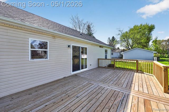 9074 Hamburg Road, Brighton, MI 48116
