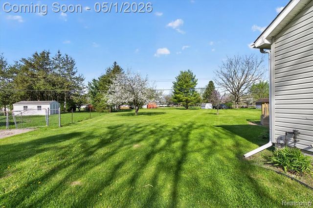 9074 Hamburg Road, Brighton, MI 48116