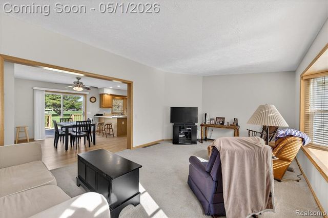 9074 Hamburg Road, Brighton, MI 48116