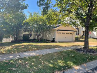 556 Elm Crossing Court, Ballwin, MO 63021