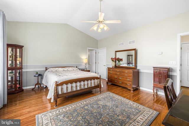 1115 GLEN VIEW DR, York, PA 17403