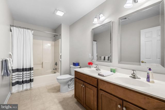 1115 GLEN VIEW DR, York, PA 17403