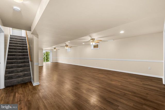 1115 GLEN VIEW DR, York, PA 17403