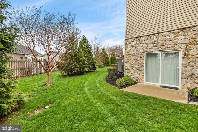 1115 GLEN VIEW DR, York, PA 17403