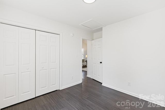 913 Tennyson Drive, Charlotte, NC 28208