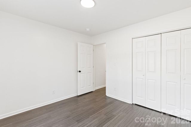 913 Tennyson Drive, Charlotte, NC 28208