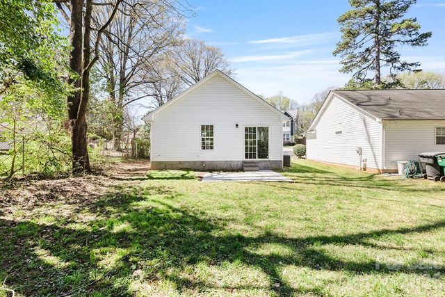 913 Tennyson Drive, Charlotte, NC 28208